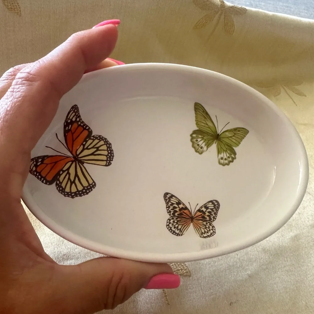Isaac Mizrahi Butterfly Ceramic Soap Dish / Jewelry Catchall.